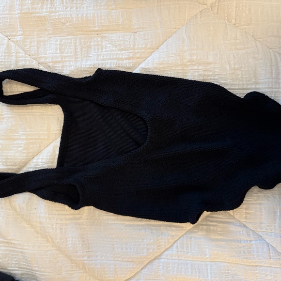 Hunza Full Coverage Swimsuit - Picture 2 of 5